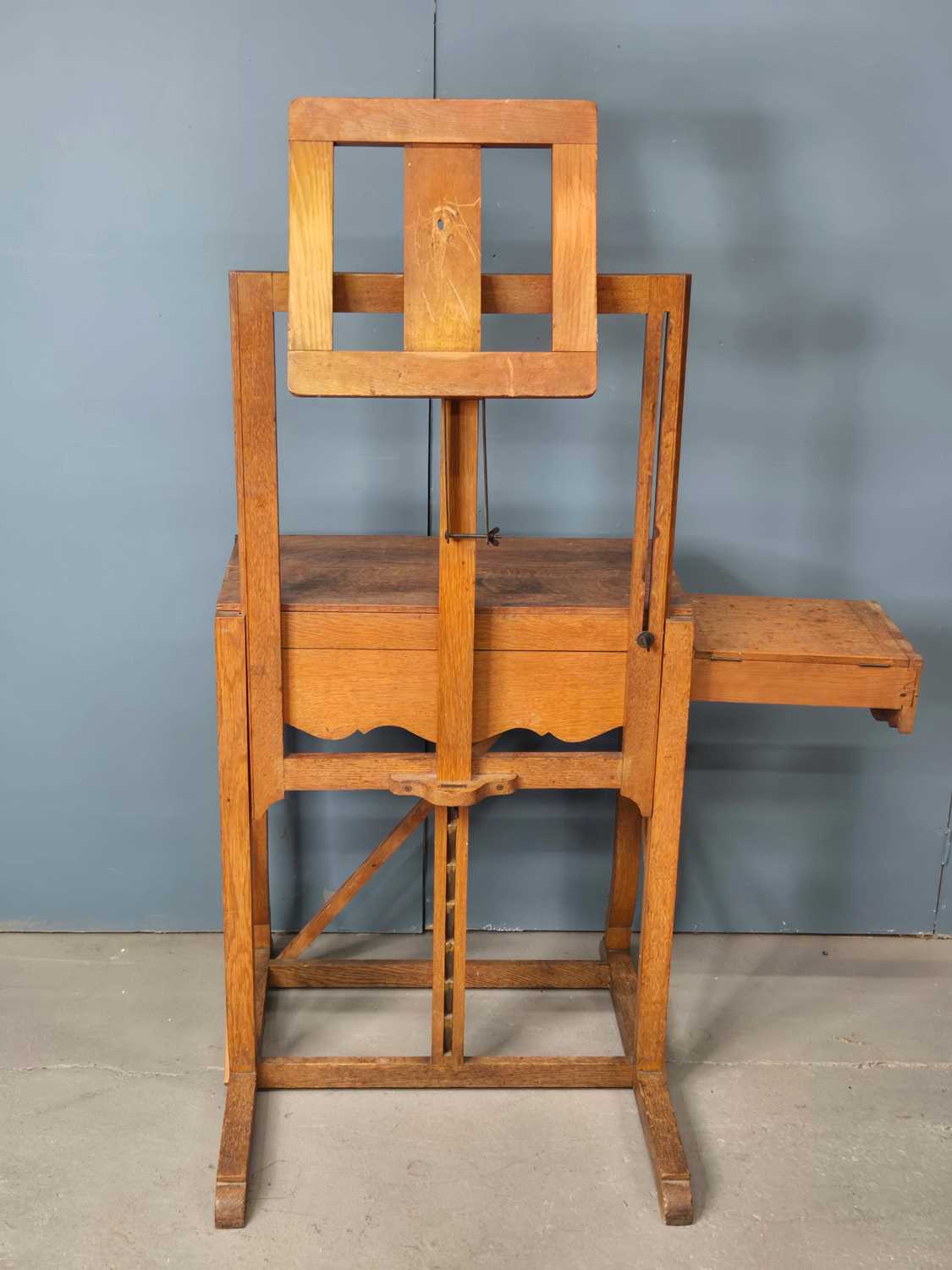 Lot 316 - A Reeves & Sons oak artist's easel and stand,...