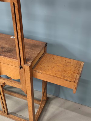 Lot 316 - A Reeves & Sons oak artist's easel and stand,...