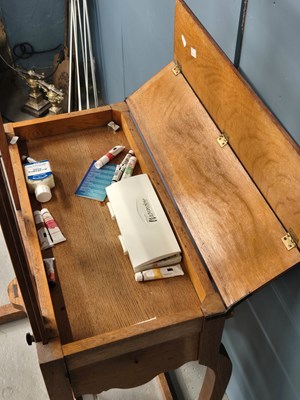 Lot 316 - A Reeves & Sons oak artist's easel and stand,...