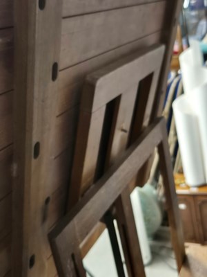 Lot 316 - A Reeves & Sons oak artist's easel and stand,...