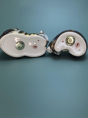 Lot 401 - A Royal Crown Derby contented cat paperweight...