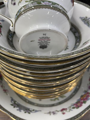 Lot 1872 - A Paragon Tree of Kashmir pattern dinner set