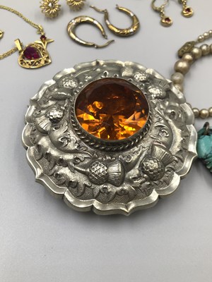 Lot 99 - An antique old cut diamond stick pin with...