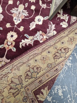 Lot 1533 - An oriental rug of Zeigler design 193 x 119 cm