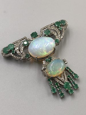 Lot 15 - An Art Nouveau-style opal, emerald and diamond...