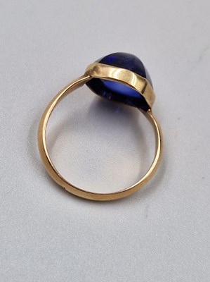 Lot 25 - A medieval-style ring set with a sugar loaf...