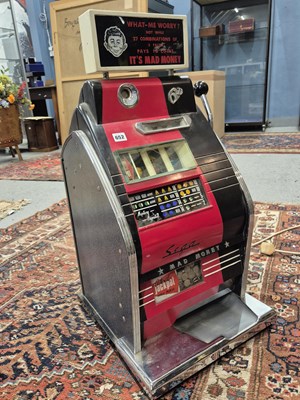 Lot 652 - A Sega 'Mad Money' one-armed bandit, c.1950-60,...