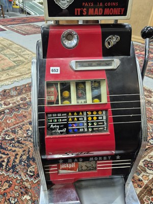 Lot 652 - A Sega 'Mad Money' one-armed bandit, c.1950-60,...