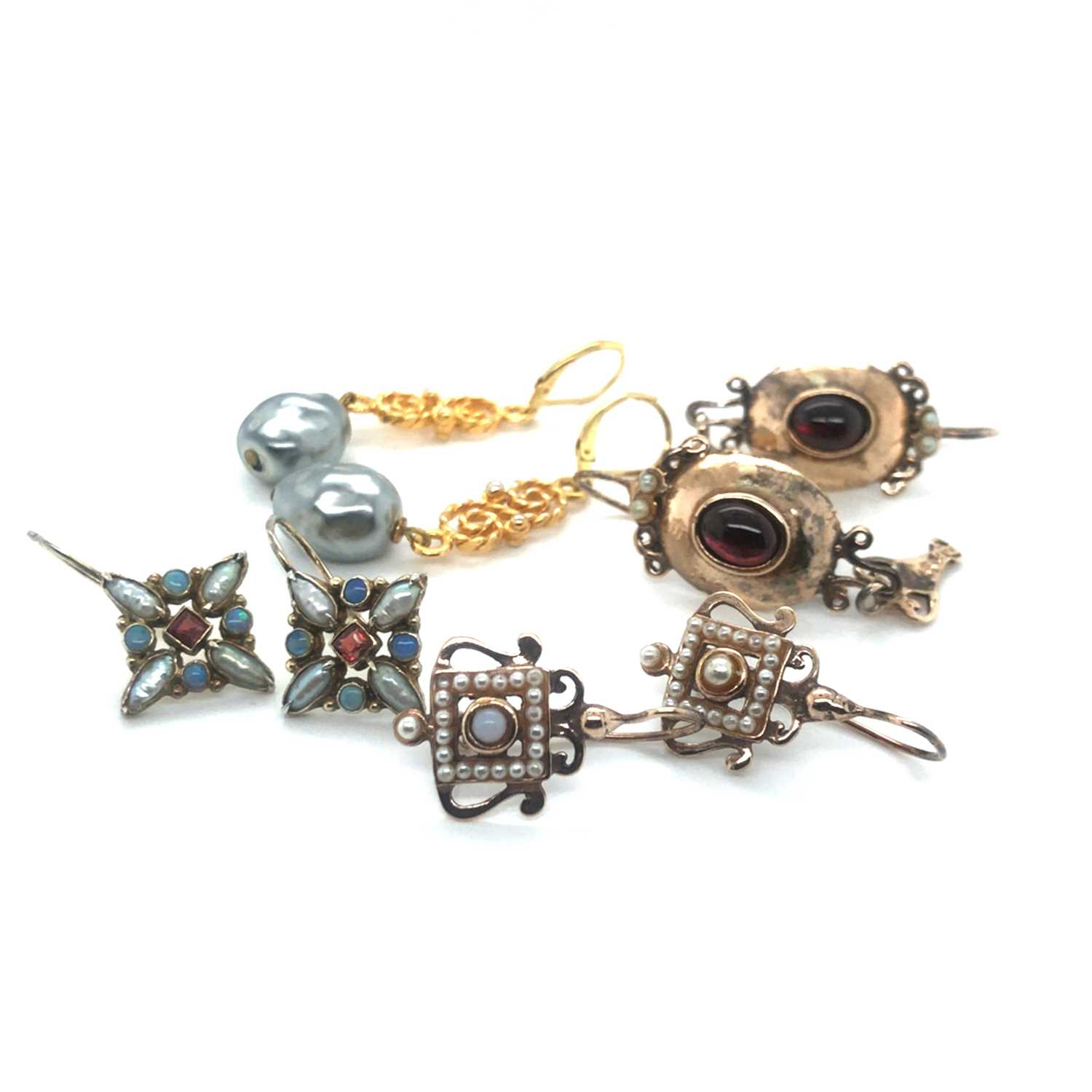Lot 118 - Three pairs of vintage-style stone set...