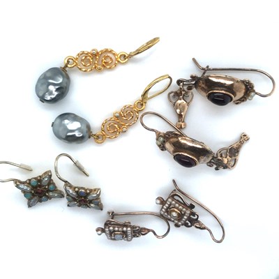 Lot 118 - Three pairs of vintage-style stone set...