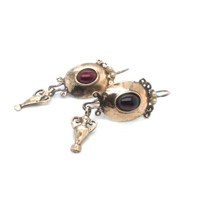 Lot 118 - Three pairs of vintage-style stone set...