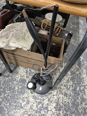 Lot 2124 - A brown bakelite cased radio, a clock, a gas...