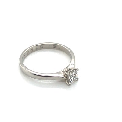 Lot 65 - A platinum hallmarked and certified...