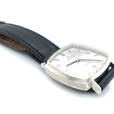 Lot 50 - A vintage automatic Geneve Omega wristwatch....