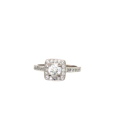 Lot 90 - An 18ct white gold diamond ring. The central...
