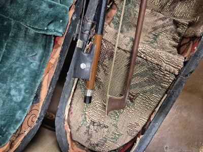 Lot 1303 - An antique violin in pine case. LOB 37 cm