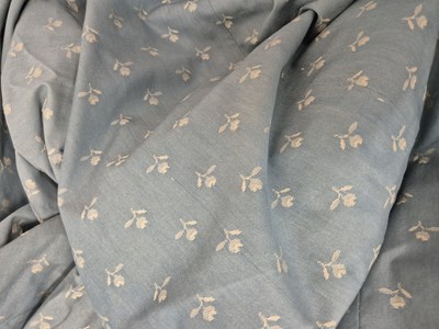 Lot 1325 - A quantity of curtains and textiles
