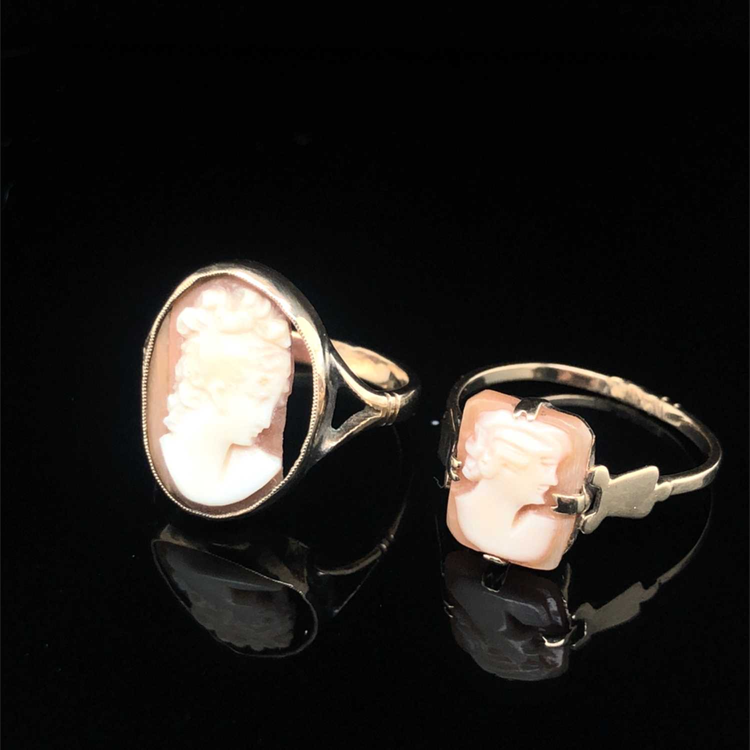 Lot 141 - Two vintage 9ct gold cameo rings. Unhallmarked,...