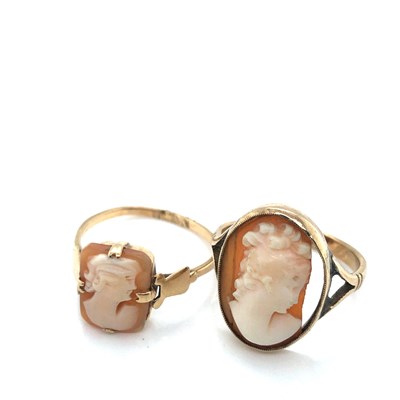 Lot 141 - Two vintage 9ct gold cameo rings. Unhallmarked,...