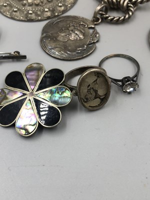 Lot 189 - Silver and other jewellery, including a...