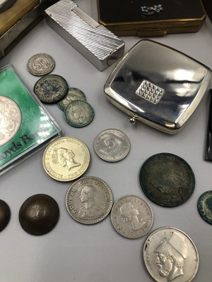 Lot 199 - A Kindjal dagger, a Dunhill lighter, a Ronsen...