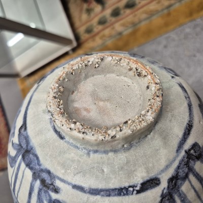 Lot 294 - A Zhangzhou blue and white bowl, the exterior...