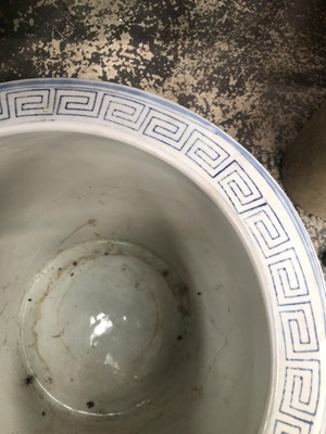 Lot 1468 - A Chinese blue and white planter. H 31 W 36cms