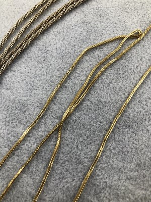 Lot 350 - A gold neckchain unhallmarked and stamped 750...