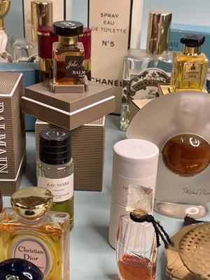 Lot 359 - A collection of  vintage perfume bottles,...