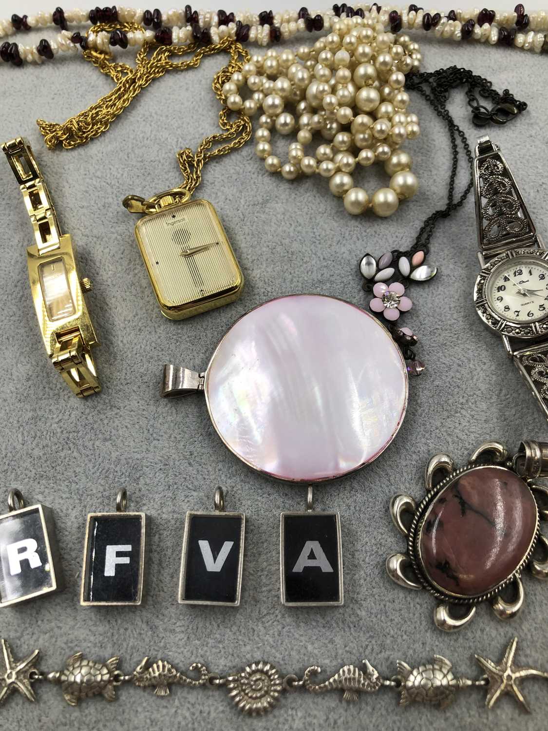 Lot 397 - A double row of Ciro pearls with a 9ct gold...