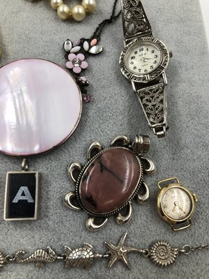 Lot 397 - A double row of Ciro pearls with a 9ct gold...