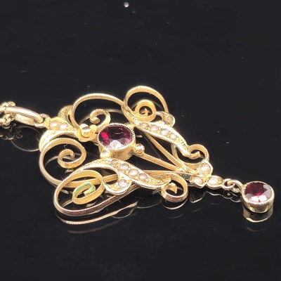 Lot 88 - An antique Art Nouveau style garnet and seed...