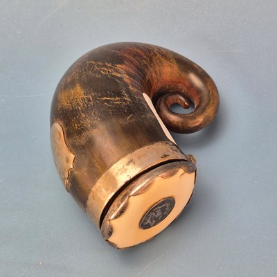 Lot 558 - A 19th century horn snuff mull, with silver...
