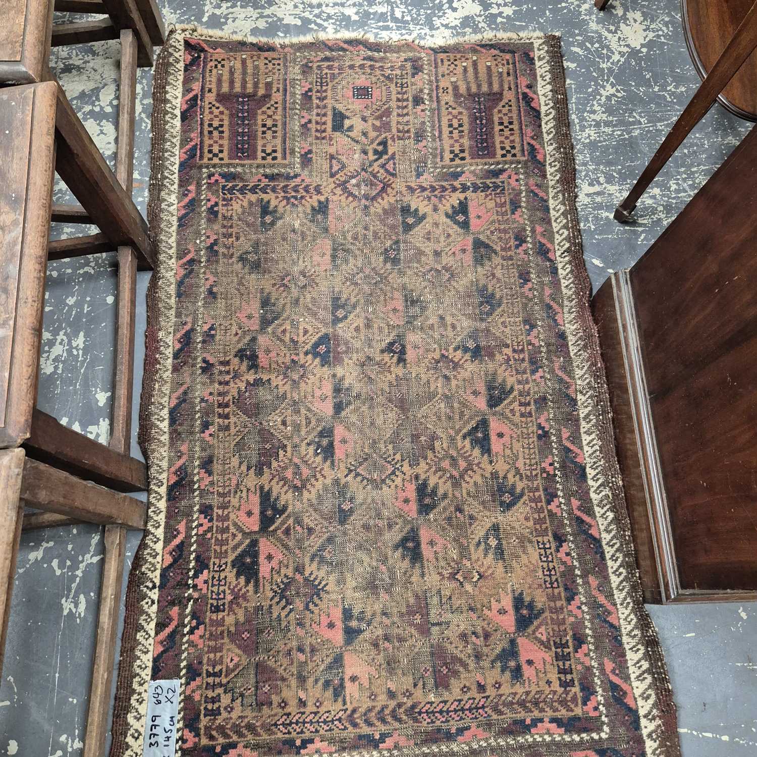 Lot 643 - A Persian Shiraz rug 82 x 79 cm, together with...