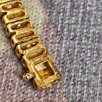 Lot 20 - Boodle & Dunthorne (Boodles)- A Vintage 18 ct...