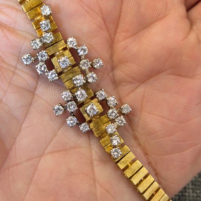 Lot 20 - Boodle & Dunthorne (Boodles)- A Vintage 18 ct...