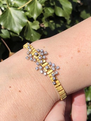 Lot 20 - Boodle & Dunthorne (Boodles)- A Vintage 18 ct...