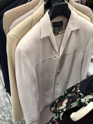 Lot 1167 - A collection of vintage and other clothing to...