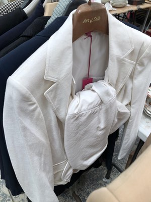 Lot 1167 - A collection of vintage and other clothing to...