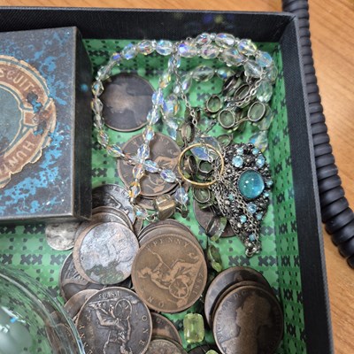 Lot 1511 - Cut glass shot glasses, coins, a pipe, a...
