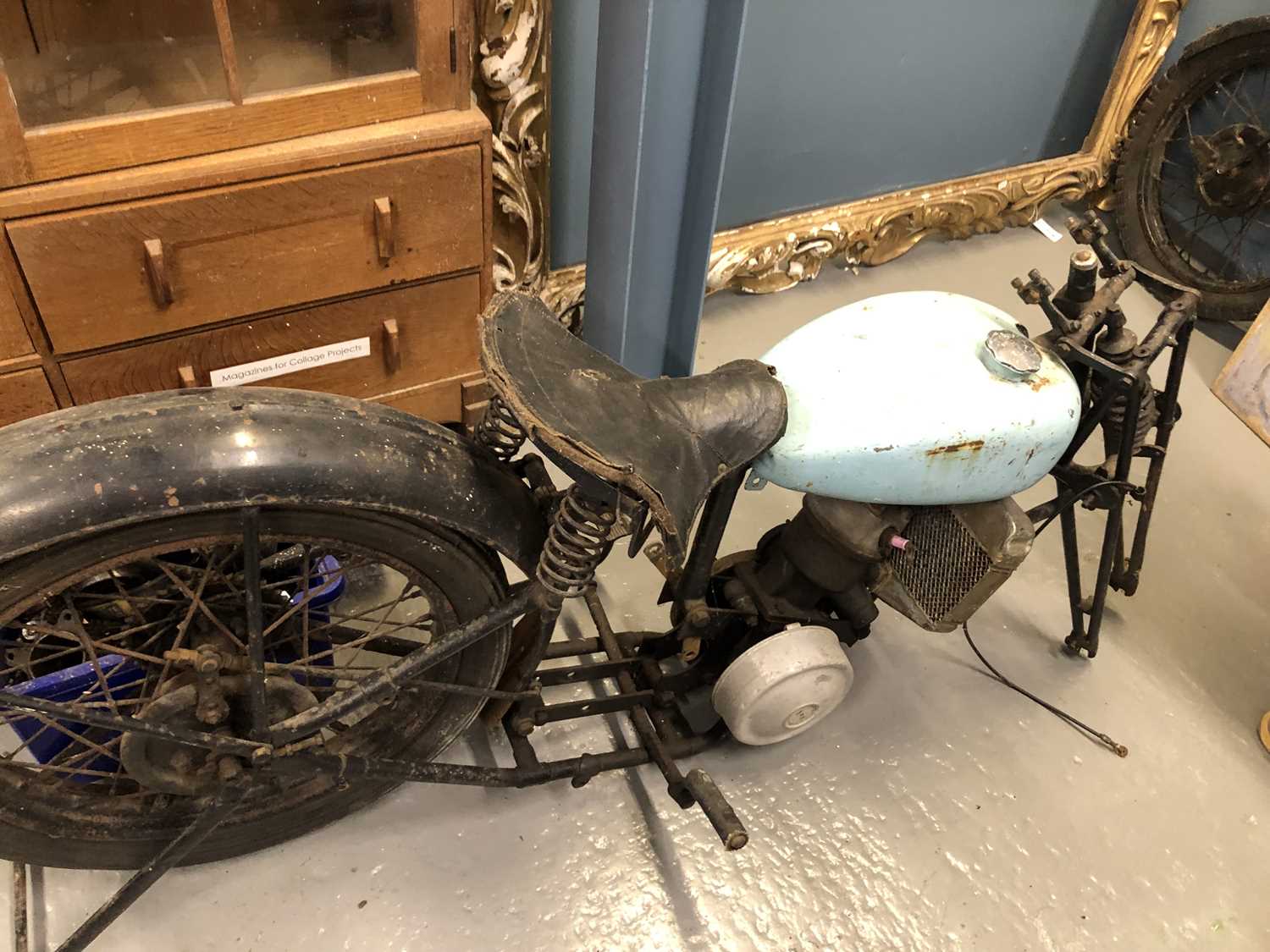 Lot 1330 - Motorcycle.- c1935 Excelsior villiers 249 cc ...