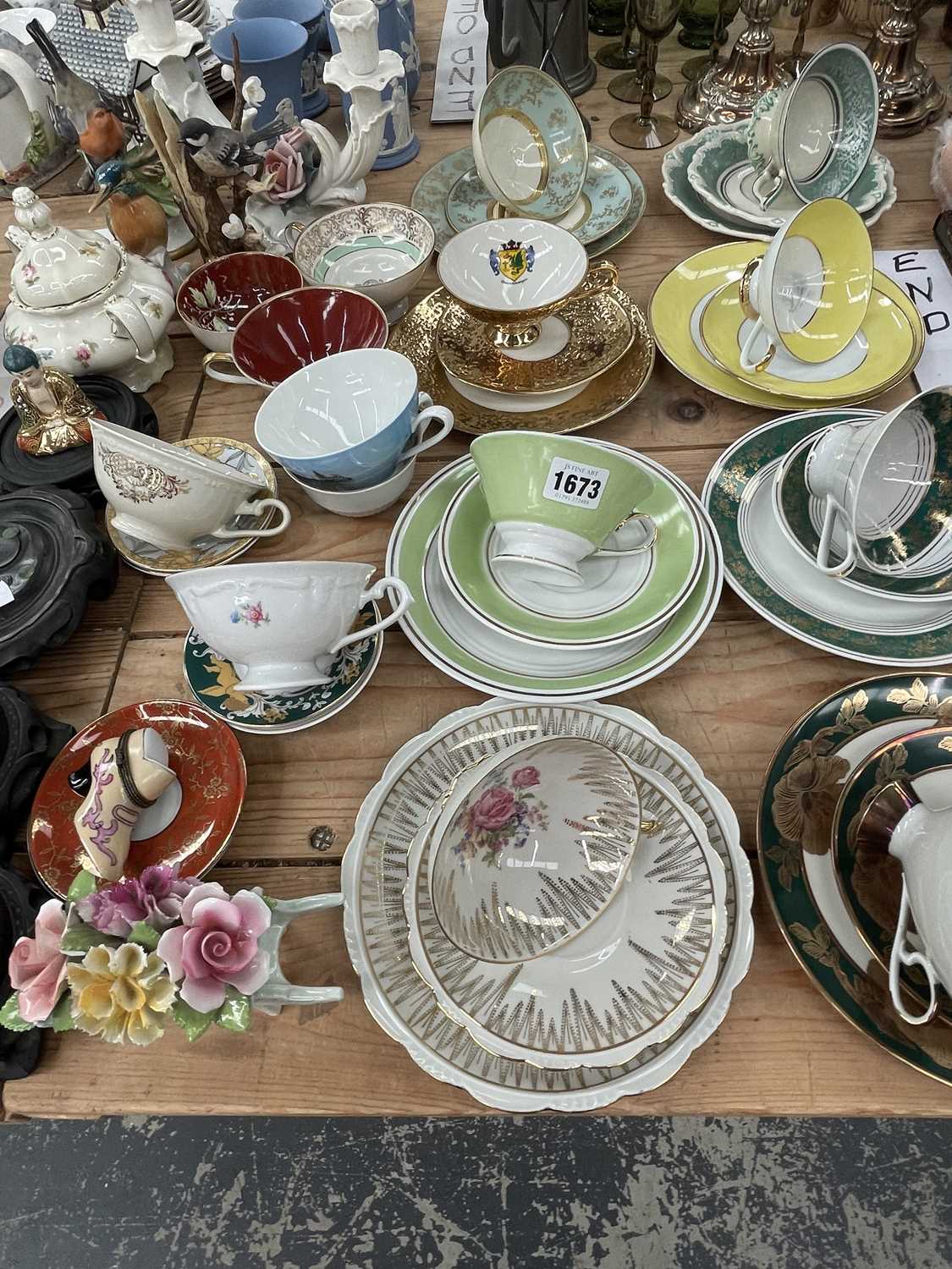 Lot 1673 - Miscellaneous German tea cups and saucers,...