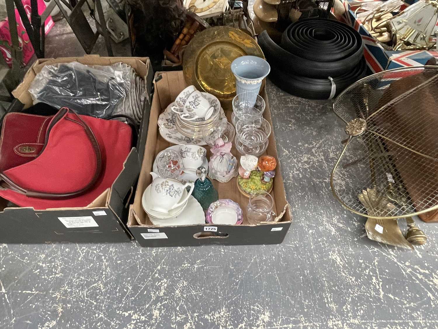 Lot 1725 - Handbags, a Coalport part tea set, glass...