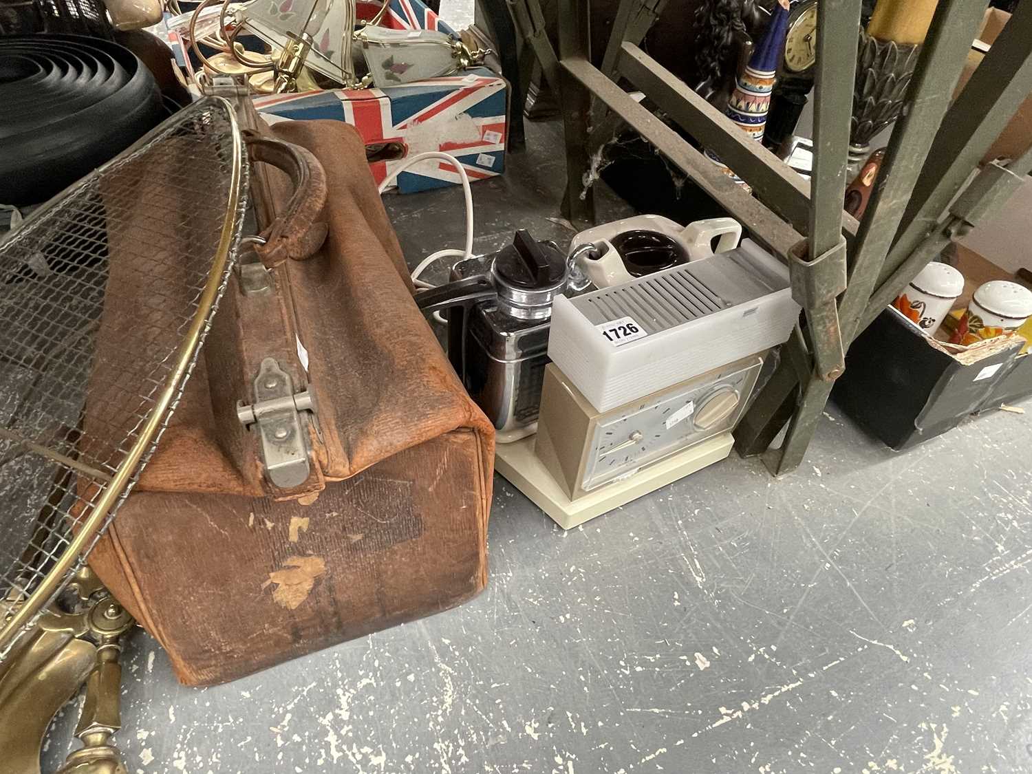 Lot 1726 - A teas maid, a leather Gladstone bag, brass...