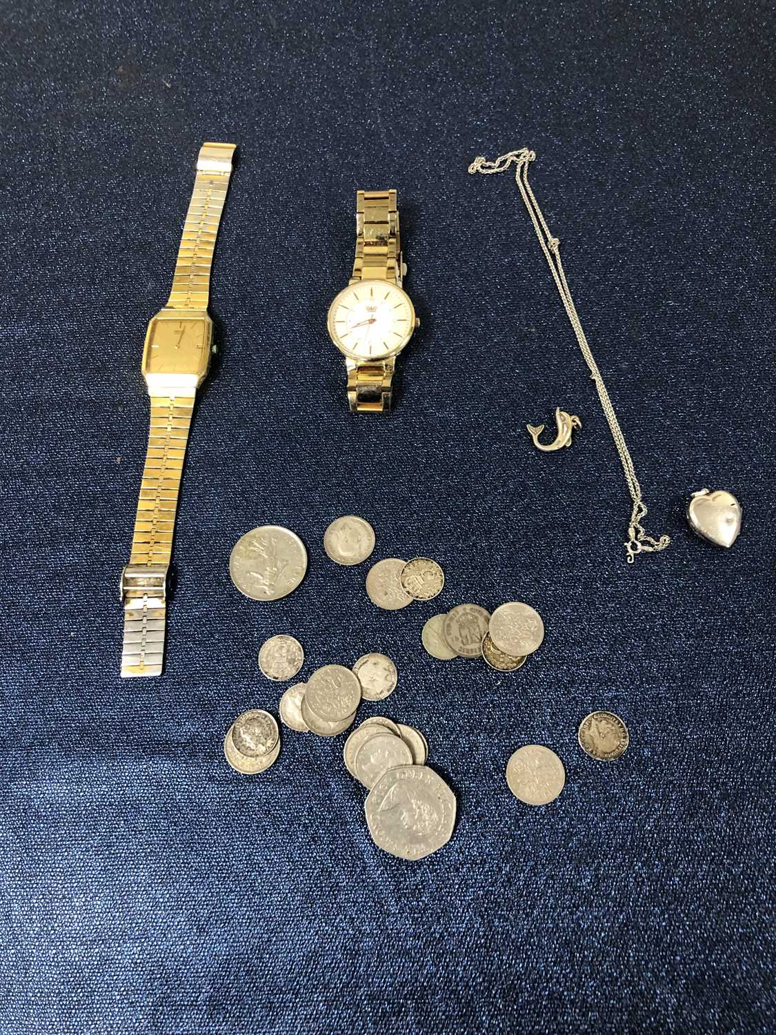 Lot 1094 - A Seiko wrist watch and one other, a silver...