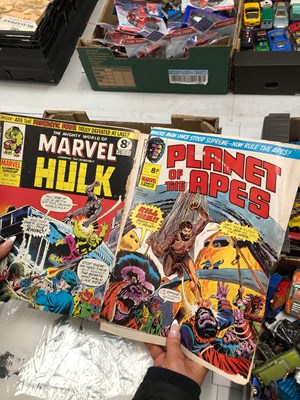 Lot 1217 - Vintage magazines, comics, and other...