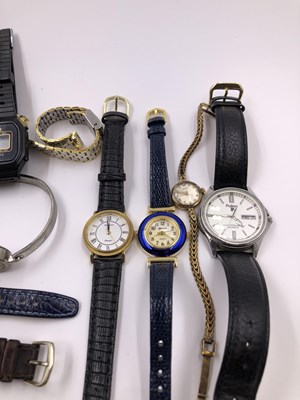 Lot 1040 - A 9ct hallmarked gold Marvin ladies wrist...