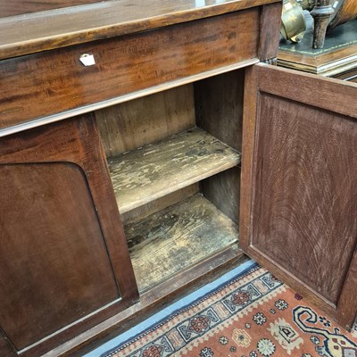 Lot 2214 - An early Victorian mahogany Chiffonier with...