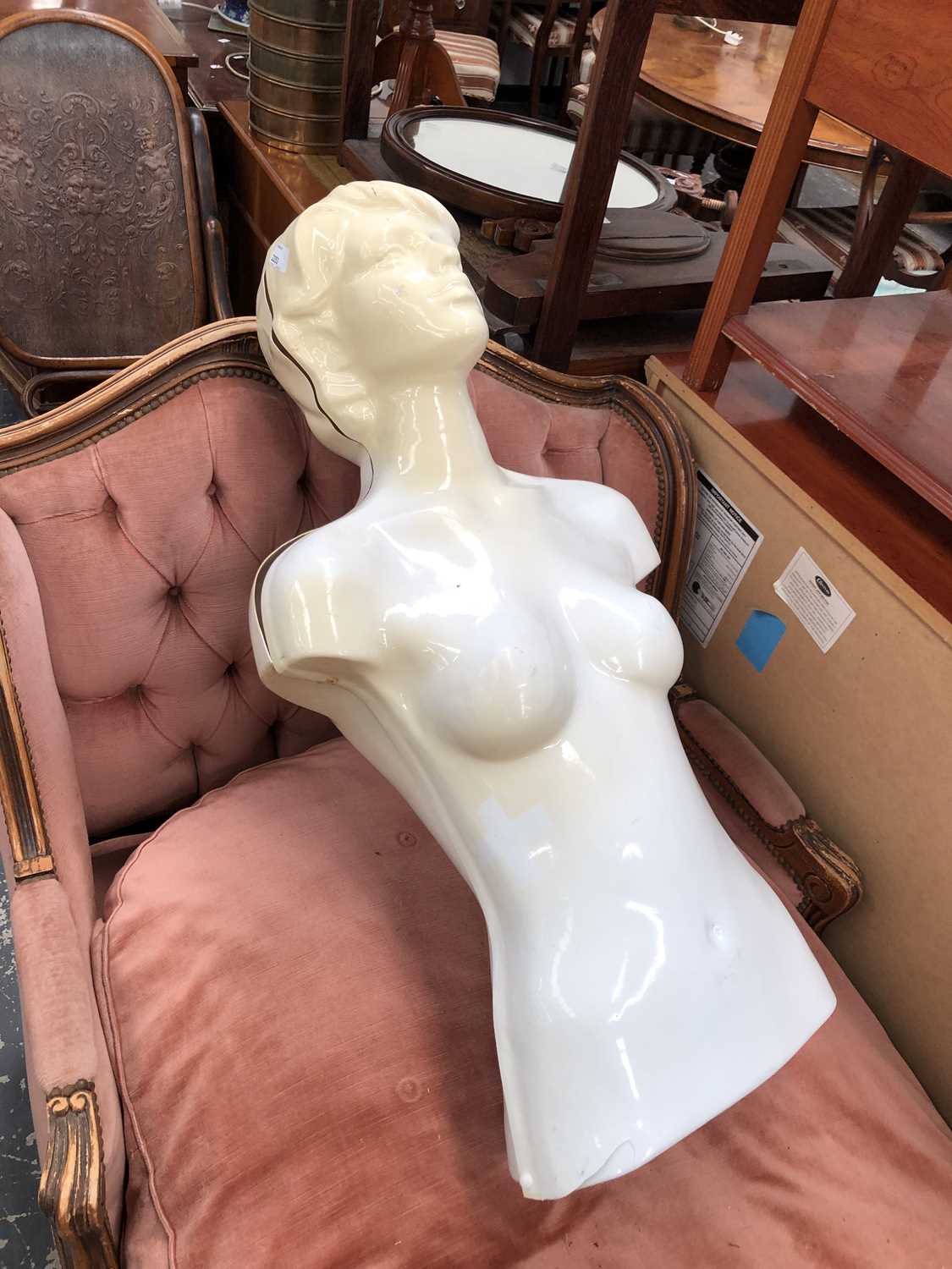 Lot 2253 - A shop mannequin.