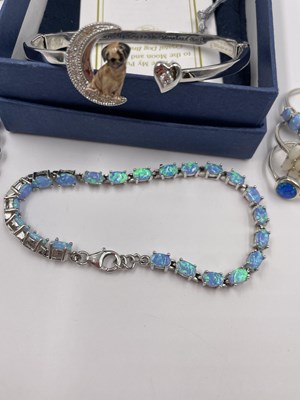 Lot 1060 - A Bradford Exchange "I love my pug" bangle,...
